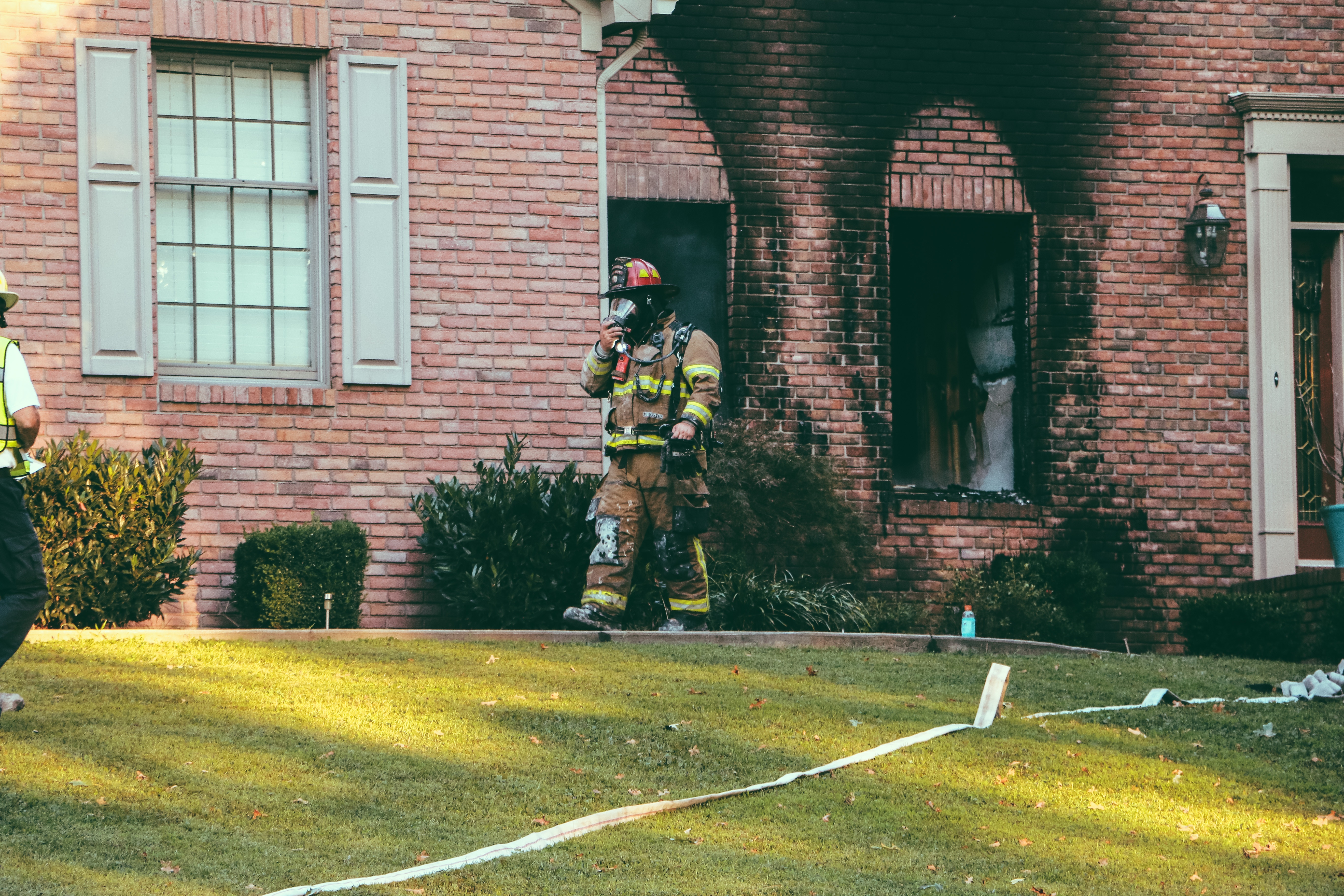 house fire firefighter