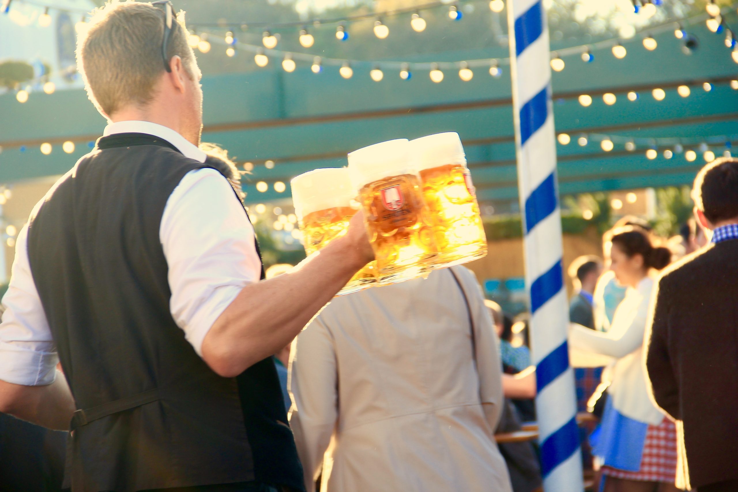 Man holding beer
